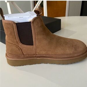 Size 10 Men’s Uggs NEW unworn